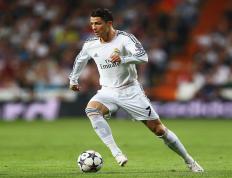 开云体育app-加拿大足球崛起力克伊拉克，C罗奥运关键战展现传奇本色