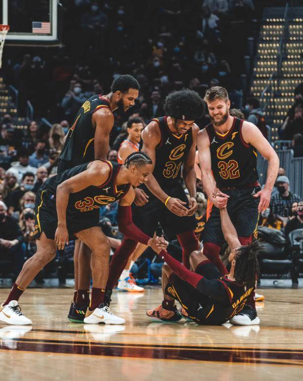 开云体育app-灰熊力克独行侠，连胜达到三场的简单介绍