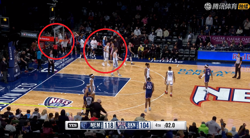 开云体育官网-灰熊不敌篮网，弗莱受伤提前退场