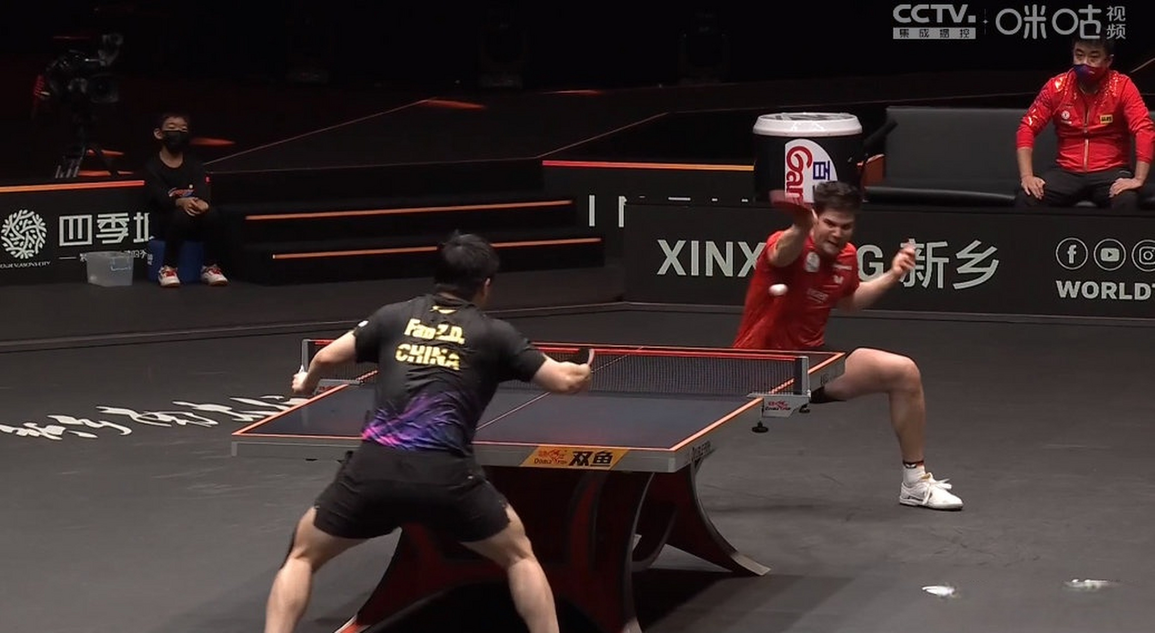 开云官网-瑞典队鏖战韩国队，奥恰洛夫点燃赛场