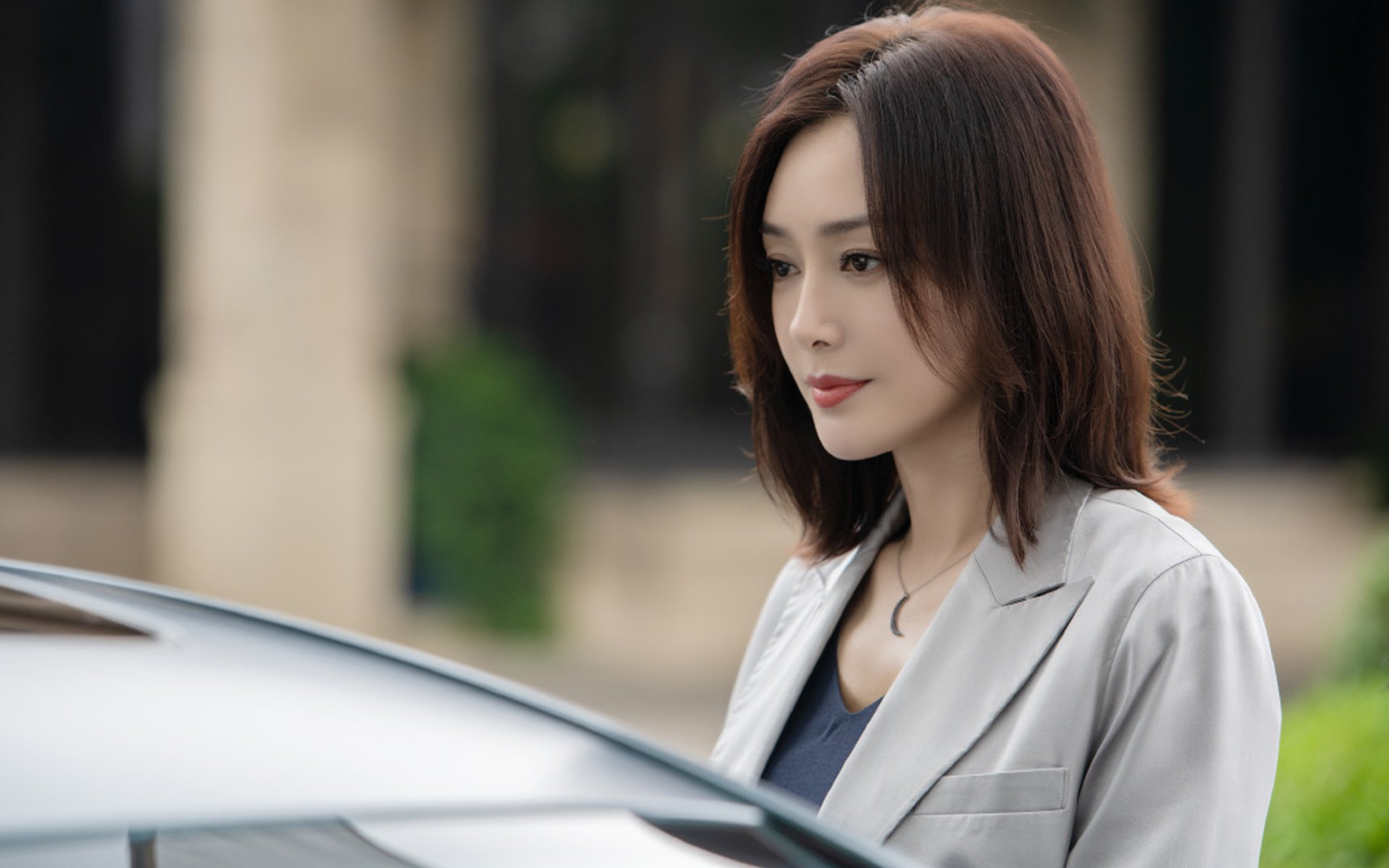 开云体育-极速与绿茵，当F1争冠战遇见足球闪电战