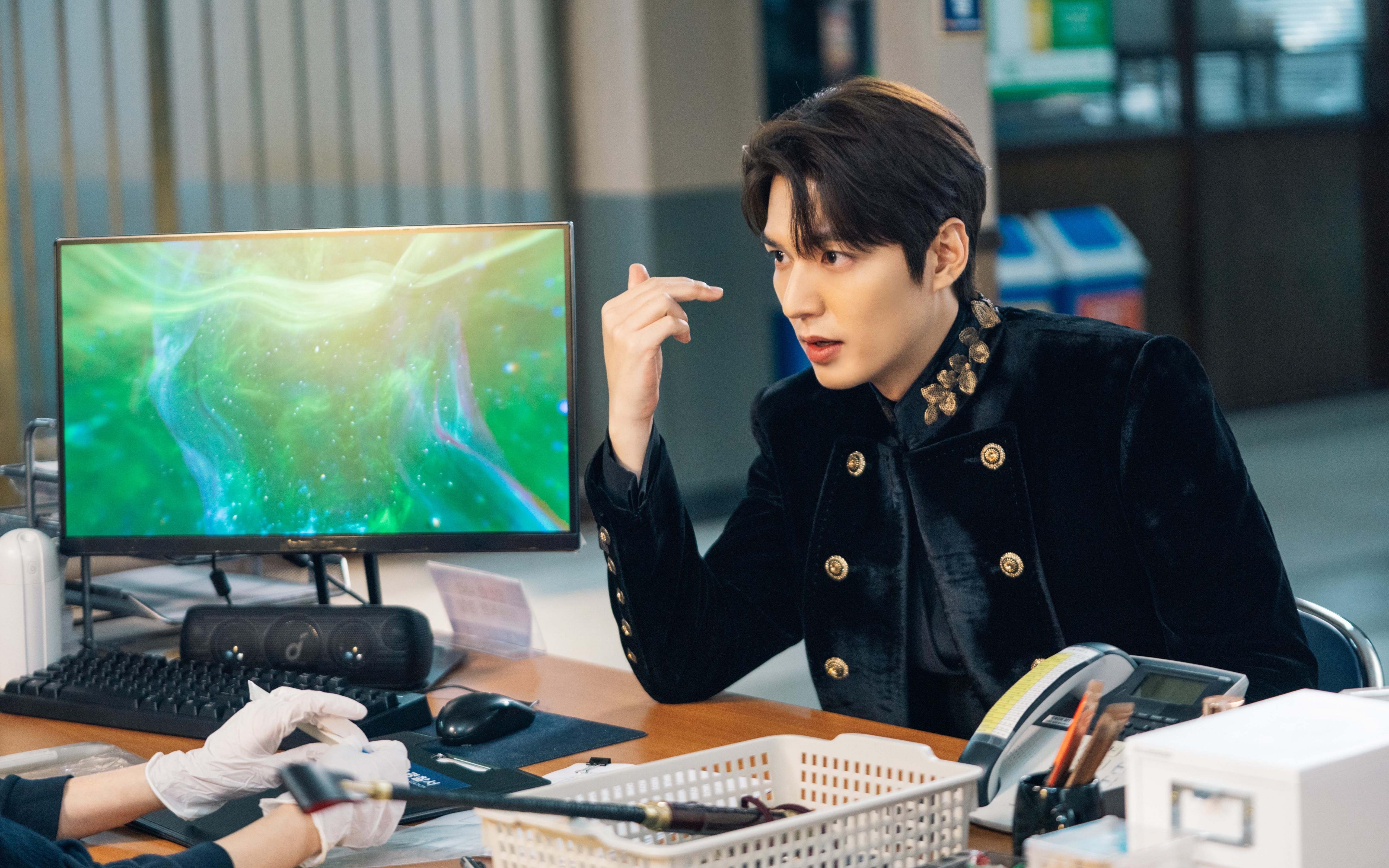 开云官网-范弗利特三双点燃赛场,勇士加时鏖战力克吉林队