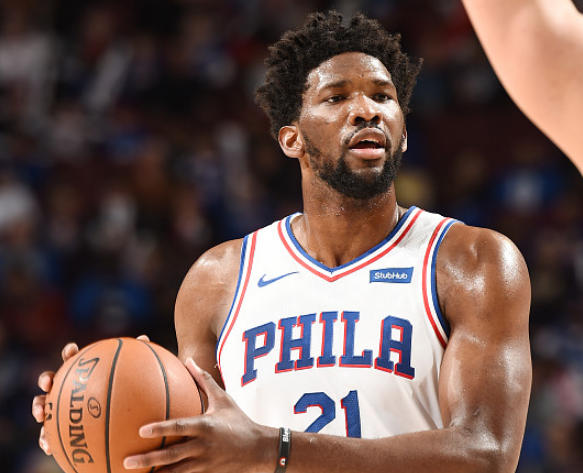 开云体育平台APP-黄蜂粉碎76人，福克斯成为关键先生